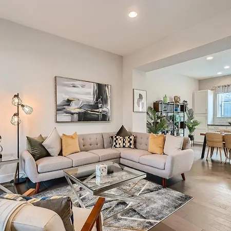 Stylish & Spacious Centrally-Located Home W/Garage